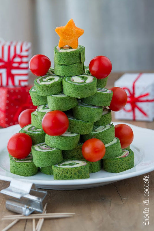 Albero di Natale di crespelle