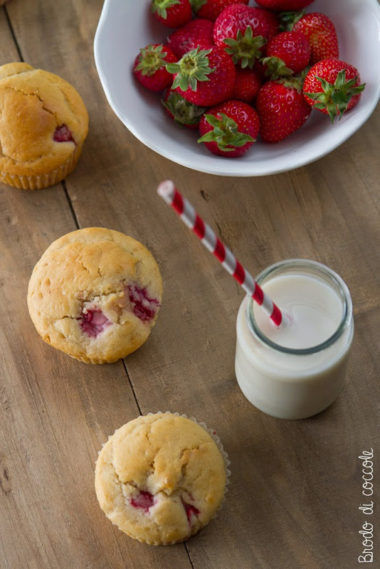 Muffin con panna e fragole