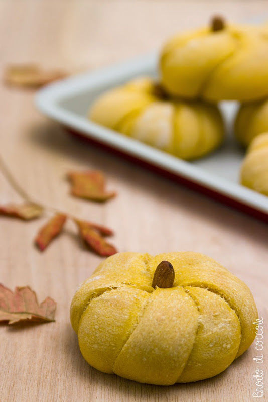 Zucchette di pane alla zucca