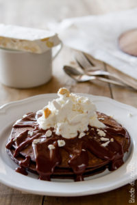 Pancake al cioccolato e torrone