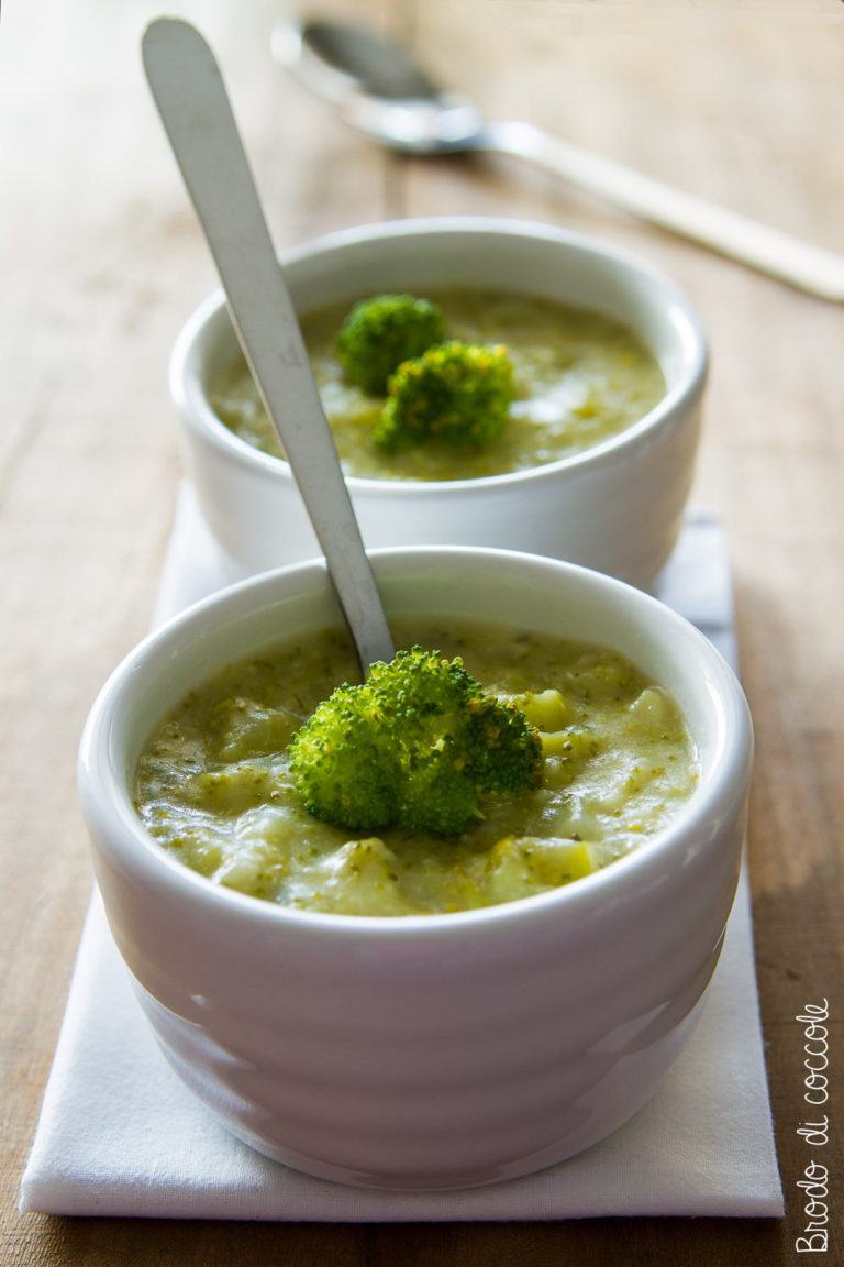 Zuppa di broccoli e formaggio