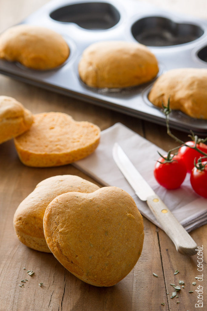 Panini al pomodoro e basilico