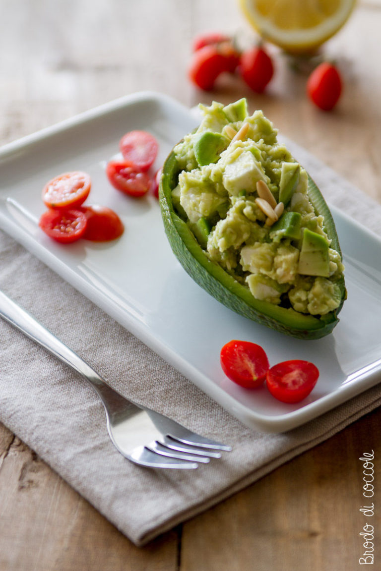 Insalata di avocado e feta