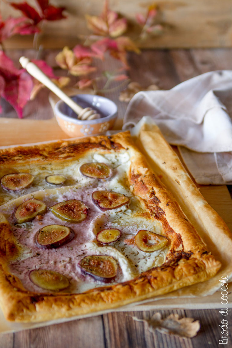 Sfogliata con caprino e fichi
