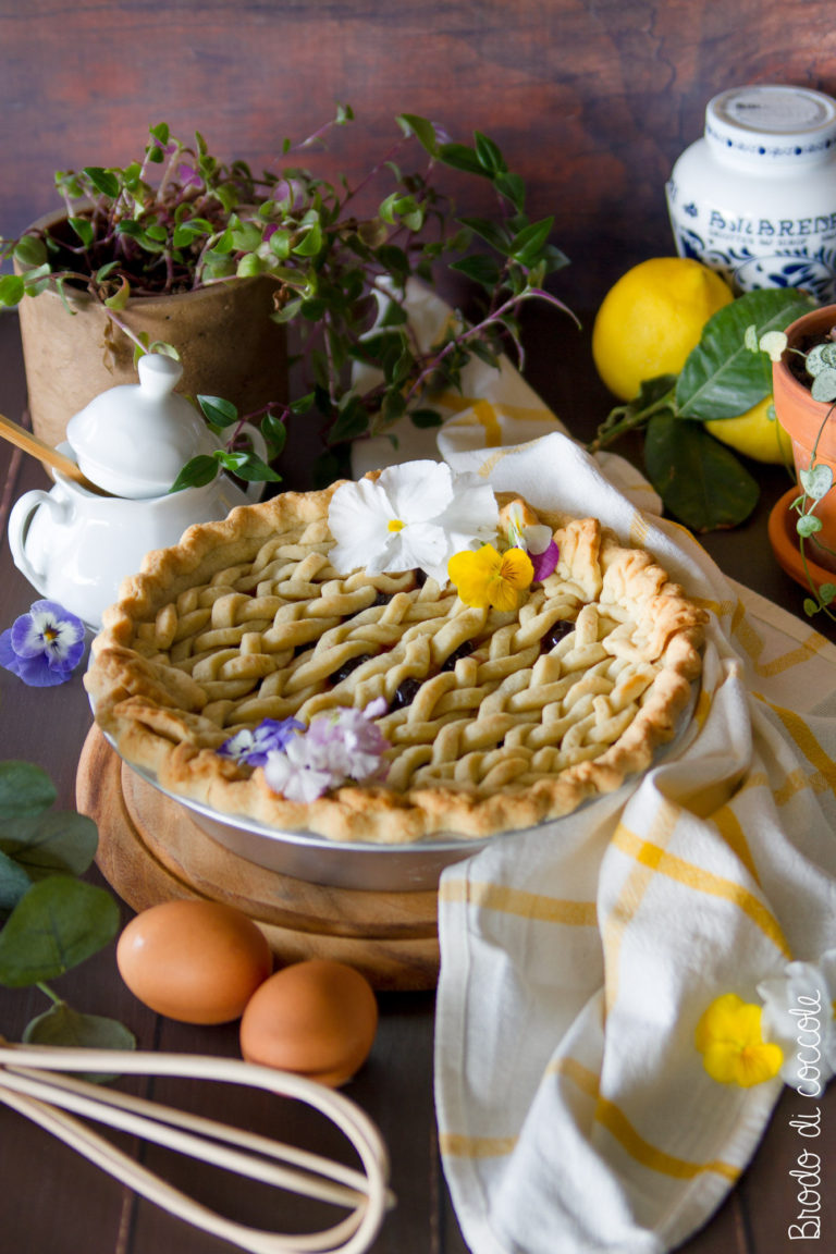 Crostata amalfitana con crema e amarene