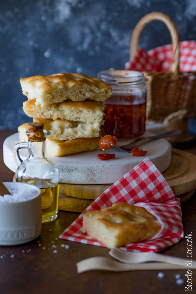 Focaccia di semola al latte