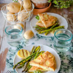 Frittata di patate e asparagi grigliati