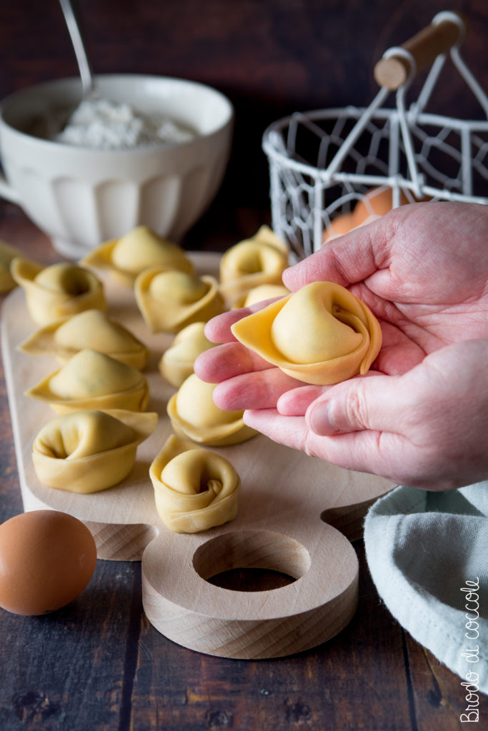 Tortelloni di ricotta ed erbe di campo