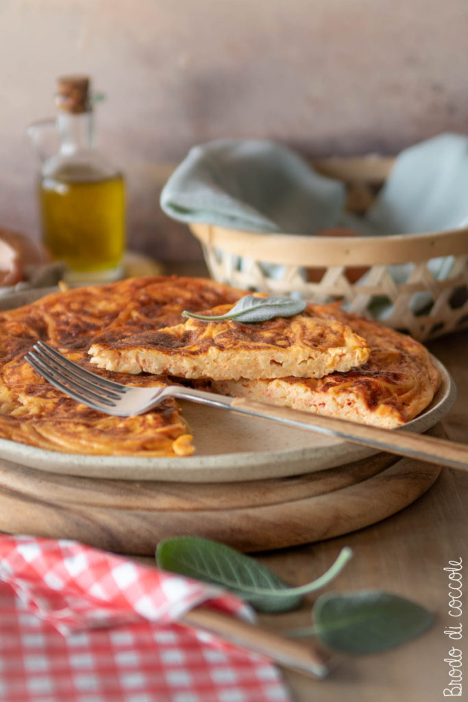 Frittata di spaghetti al pomodoro