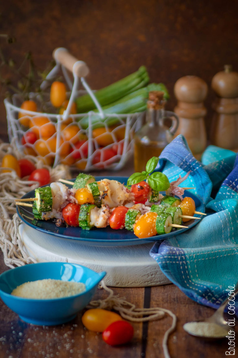 Spiedini di calamari e verdure alla griglia