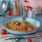 Spaghetti con sugo di sgombro al finocchietto