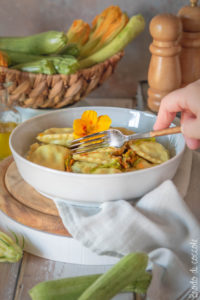 Ravioli di zucchine e gamberi