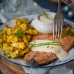 Salmone al forno con salsa allo yogurt