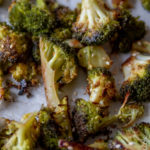 Broccoli al forno con salsa di soia