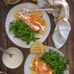 Waffle di patate con salmone affumicato