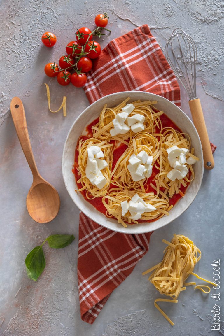 Nidi di tagliatelle al forno