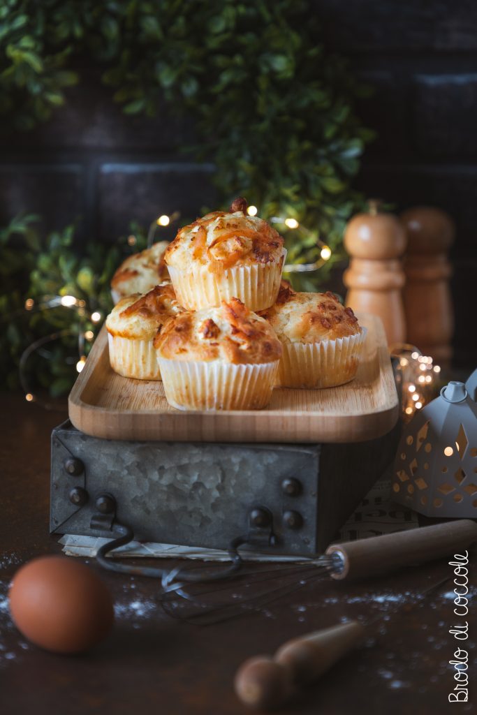 Muffin salati con salmone e feta