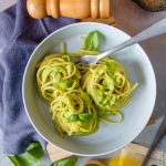 Pasta con crema di avocado