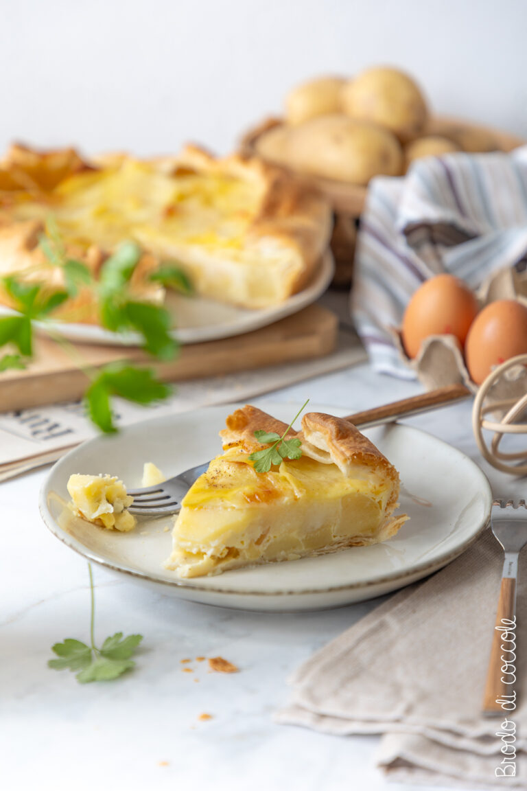 Torta salata con patate e taleggio
