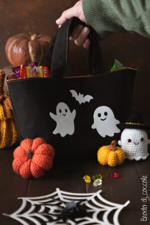 Cucire una borsina porta dolcetti per Halloween